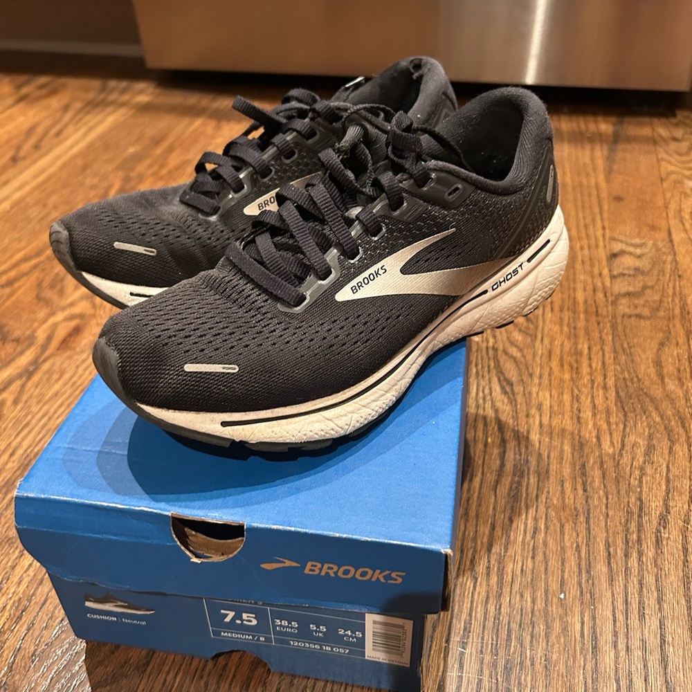 Brooks Ghost 14 Black and White Women's Shoes